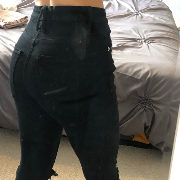 COPY - GOOD AMERICAN black ripped skinny jeans - Picture 5 of 6